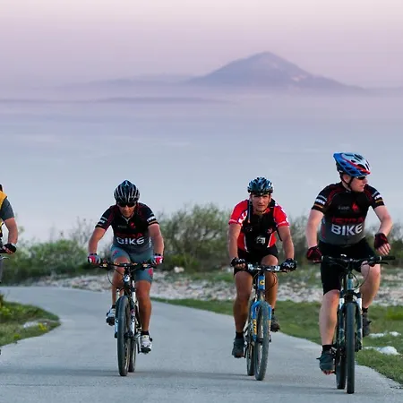 Lovely In With Kitchen *