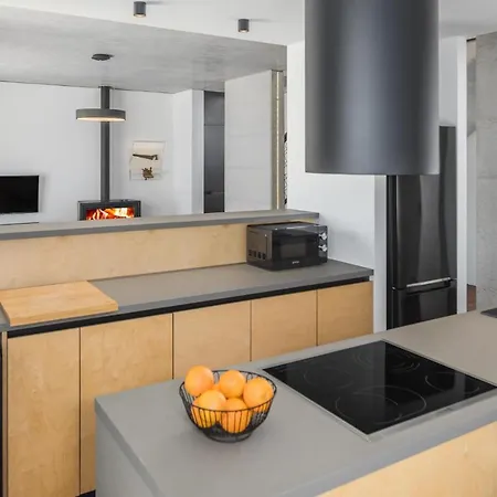 Lovely In With Kitchen בית נופש Barban